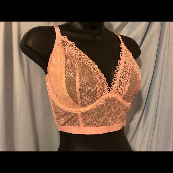Victoria’s Secret Very Sexy Lace Plunge Bra - Picture 2 of 8